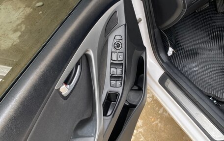 Hyundai Elantra V, 2013 год, 950 000 рублей, 8 фотография