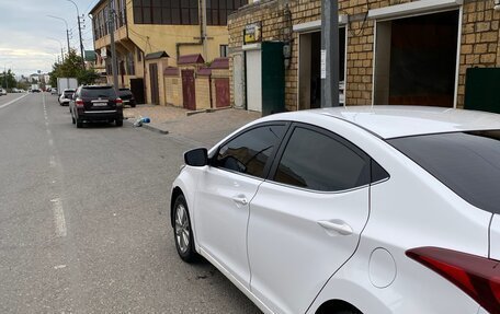 Hyundai Elantra V, 2013 год, 950 000 рублей, 10 фотография