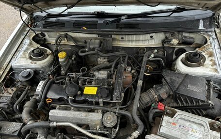 Nissan Avenir II, 1996 год, 310 000 рублей, 12 фотография