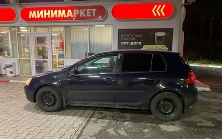 Volkswagen Golf V, 2004 год, 315 000 рублей, 2 фотография