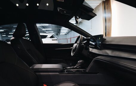 Toyota Camry, 2024 год, 4 250 000 рублей, 19 фотография