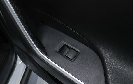 Toyota RAV4, 2021 год, 3 475 000 рублей, 21 фотография