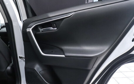 Toyota RAV4, 2021 год, 3 475 000 рублей, 20 фотография