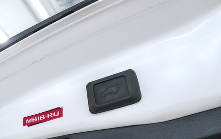 Toyota RAV4, 2021 год, 3 475 000 рублей, 24 фотография