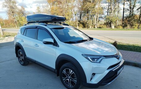 Toyota RAV4, 2018 год, 2 500 000 рублей, 4 фотография