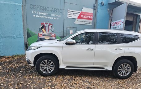 Mitsubishi Pajero Sport III рестайлинг, 2018 год, 2 850 000 рублей, 8 фотография