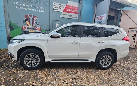Mitsubishi Pajero Sport III рестайлинг, 2018 год, 2 850 000 рублей, 7 фотография