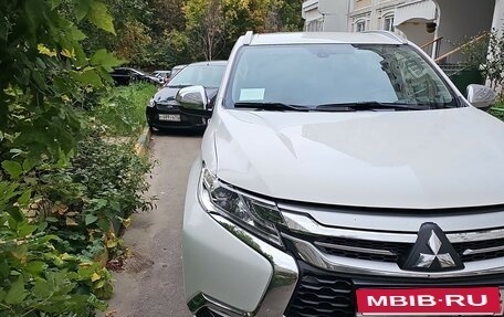 Mitsubishi Pajero Sport III рестайлинг, 2018 год, 2 850 000 рублей, 4 фотография