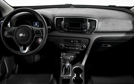 KIA Sportage IV рестайлинг, 2018 год, 1 880 000 рублей, 12 фотография