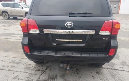 Toyota Land Cruiser 200, 2014 год, 3 500 000 рублей, 2 фотография