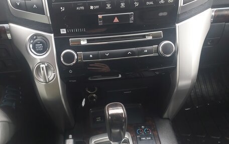 Toyota Land Cruiser 200, 2014 год, 3 500 000 рублей, 6 фотография