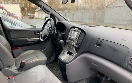 Hyundai Grand Starex Grand Starex I рестайлинг 2, 2014 год, 1 900 000 рублей, 5 фотография