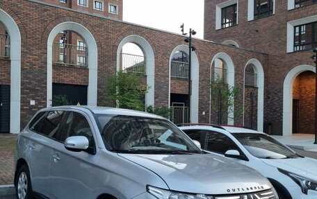 Mitsubishi Outlander III рестайлинг 3, 2012 год, 1 250 000 рублей, 1 фотография