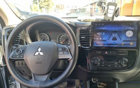 Mitsubishi Outlander III рестайлинг 3, 2012 год, 1 250 000 рублей, 2 фотография