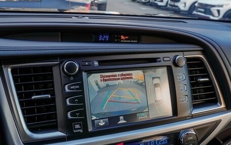 Toyota Highlander III, 2019 год, 3 670 000 рублей, 18 фотография