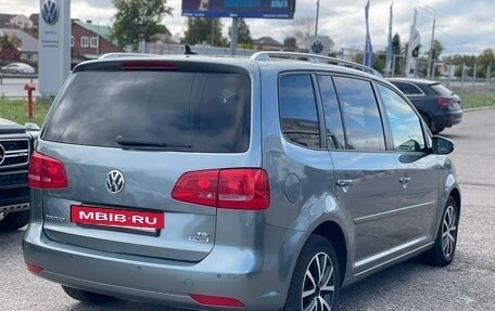 Volkswagen Touran III, 2015 год, 1 470 000 рублей, 3 фотография