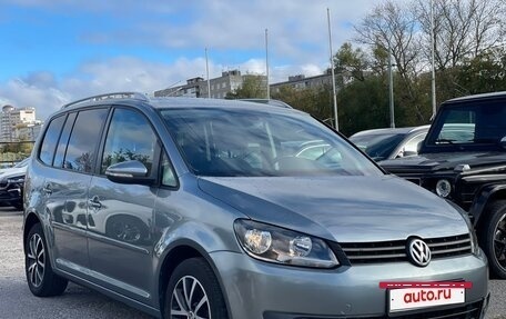 Volkswagen Touran III, 2015 год, 1 470 000 рублей, 2 фотография