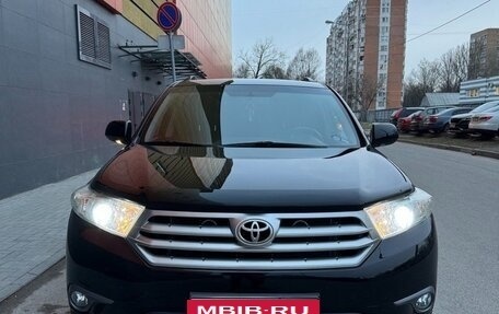 Toyota Highlander III, 2010 год, 1 900 000 рублей, 1 фотография