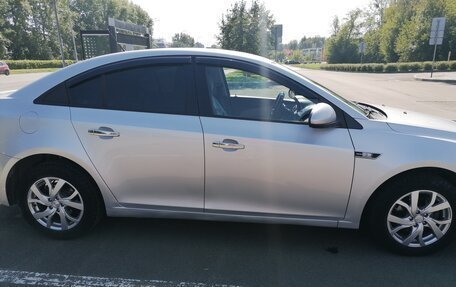 Chevrolet Cruze II, 2013 год, 850 000 рублей, 3 фотография