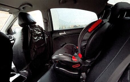 Hyundai Solaris II рестайлинг, 2013 год, 700 000 рублей, 16 фотография