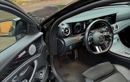 Mercedes-Benz E-Класс, 2022 год, 4 330 000 рублей, 8 фотография