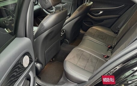 Mercedes-Benz E-Класс, 2022 год, 4 330 000 рублей, 10 фотография