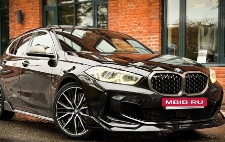 BMW 1 серия, 2021 год, 4 400 000 рублей, 11 фотография