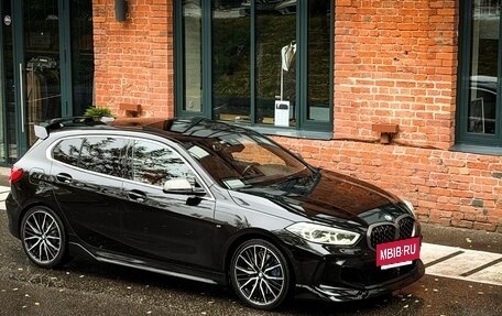 BMW 1 серия, 2021 год, 4 400 000 рублей, 8 фотография