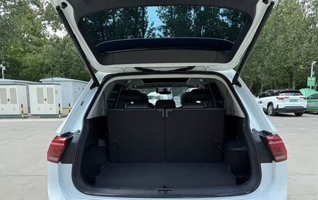 Volkswagen Tiguan II, 2022 год, 1 998 000 рублей, 14 фотография