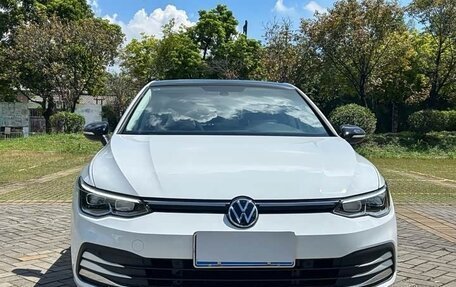 Volkswagen Golf VIII, 2023 год, 2 243 000 рублей, 2 фотография