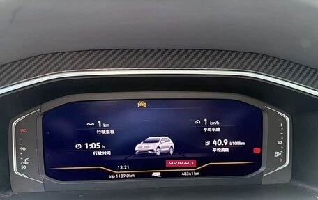 Volkswagen Tiguan II, 2022 год, 1 998 000 рублей, 15 фотография