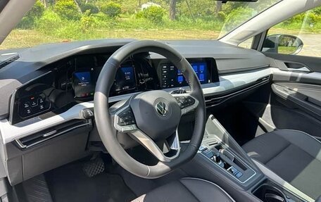 Volkswagen Golf VIII, 2023 год, 2 243 000 рублей, 5 фотография