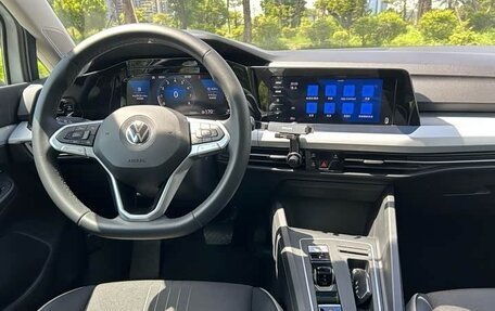 Volkswagen Golf VIII, 2023 год, 2 243 000 рублей, 6 фотография