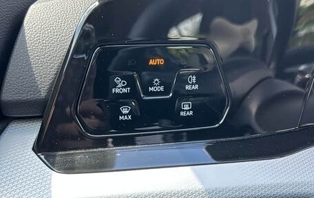 Volkswagen Golf VIII, 2023 год, 2 243 000 рублей, 7 фотография