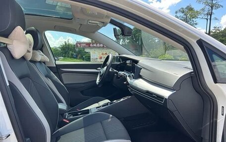 Volkswagen Golf VIII, 2023 год, 2 243 000 рублей, 9 фотография