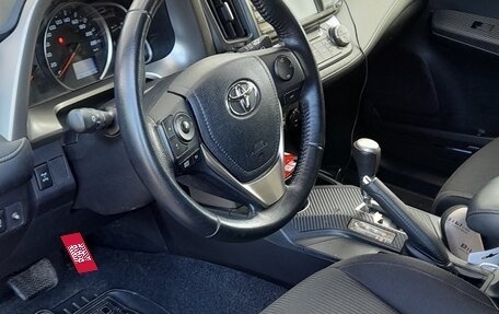 Toyota RAV4, 2015 год, 2 400 000 рублей, 4 фотография