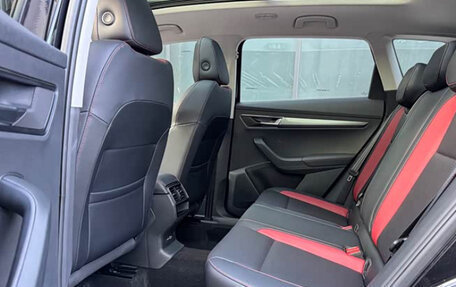 Skoda Karoq I, 2022 год, 1 840 000 рублей, 7 фотография