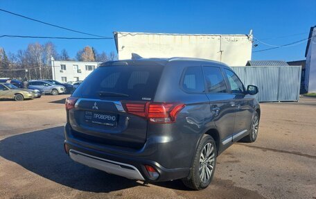 Mitsubishi Outlander III рестайлинг 3, 2021 год, 2 295 000 рублей, 5 фотография