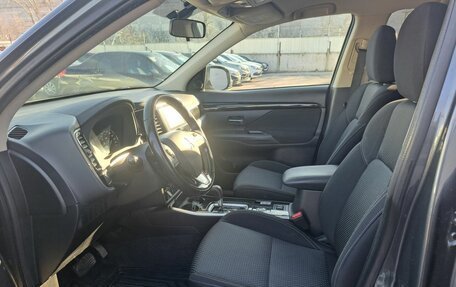 Mitsubishi Outlander III рестайлинг 3, 2021 год, 2 295 000 рублей, 16 фотография