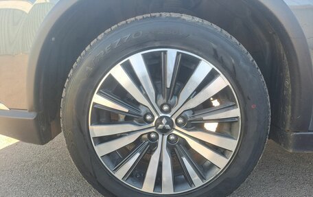 Mitsubishi Outlander III рестайлинг 3, 2021 год, 2 295 000 рублей, 18 фотография