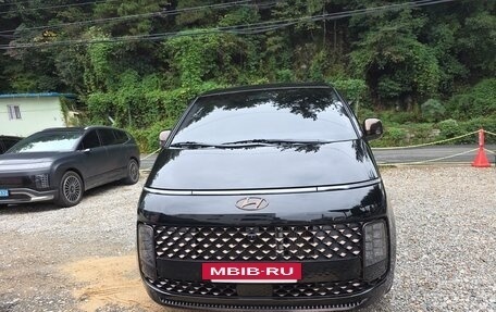 Hyundai Staria, 2021 год, 3 607 000 рублей, 2 фотография