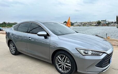 BYD Qin, 2022 год, 1 270 000 рублей, 3 фотография