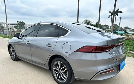 BYD Qin, 2022 год, 1 270 000 рублей, 8 фотография