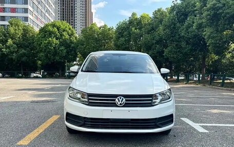 Volkswagen Santana, 2021 год, 973 000 рублей, 2 фотография