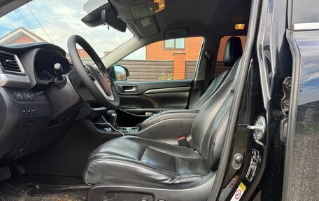 Toyota Highlander III, 2018 год, 3 200 000 рублей, 11 фотография