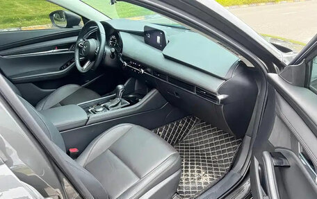 Mazda 3, 2022 год, 1 430 000 рублей, 16 фотография