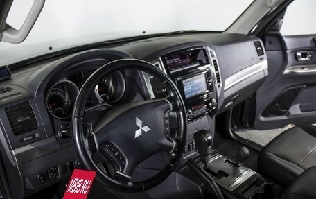 Mitsubishi Pajero IV, 2014 год, 2 445 000 рублей, 19 фотография