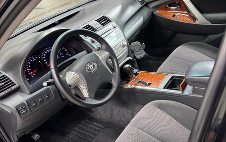Toyota Camry, 2011 год, 1 250 000 рублей, 32 фотография
