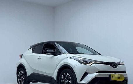 Toyota C-HR I рестайлинг, 2021 год, 1 690 277 рублей, 3 фотография