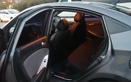 Hyundai Solaris II рестайлинг, 2012 год, 735 000 рублей, 10 фотография